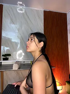 Snapshot of floriamANDjazmin chatting on 09.19.25 floriamANDjazmin online show from 09.19.25