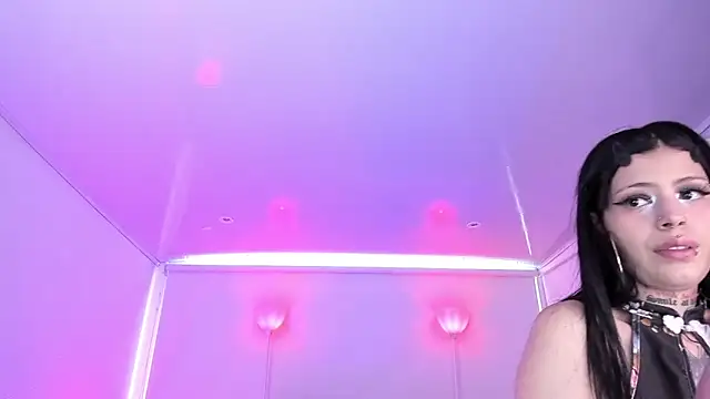 AuroraDiaz online show from 11.12.25