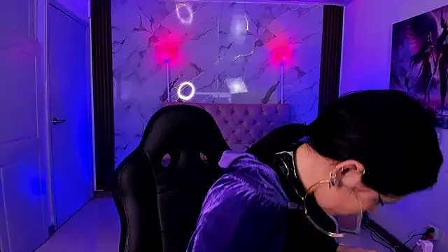 AuroraDiaz online show from 11.21.25