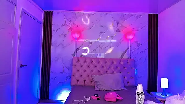 AuroraDiaz online show from 11.28.25