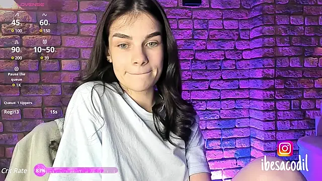 Snapshot of adriana_allien chatting on 02.21.25 adriana allien online show from 02.21.25