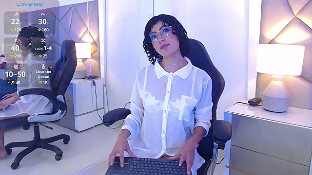 LeeThompson  online show from 01.11.25