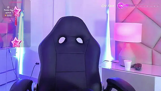 LeeThompson  online show from 02.17.25