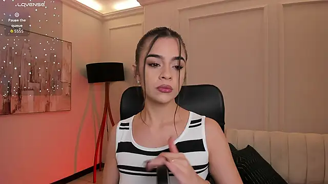 AlanaCraft online show from 11.15.25