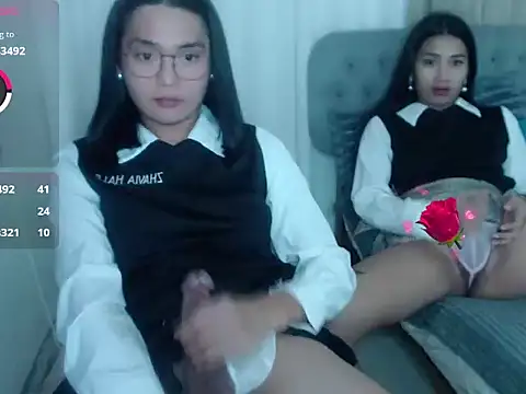 Snapshot of zhaviahale21 chatting on 06.27.26 zhaviahale21 online show from 06.27.26