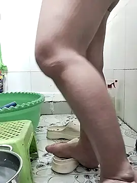 Snapshot of Mimi18x chatting on 03.10.25 Mimi18x online show from 03.10.25