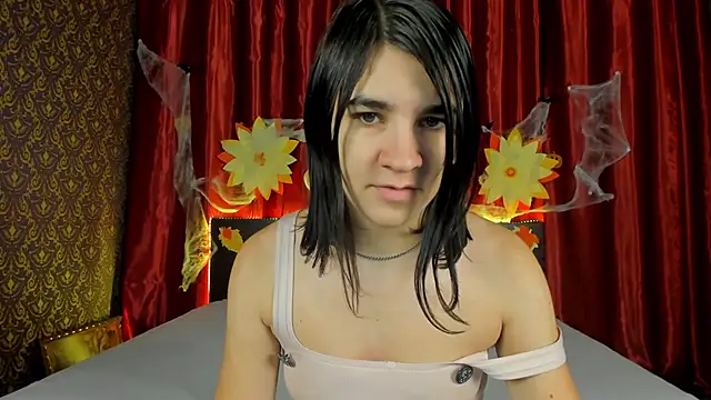 Snapshot of _Polly_Love_ chatting on 11.04.25 Polly Love online show from 11.04.25