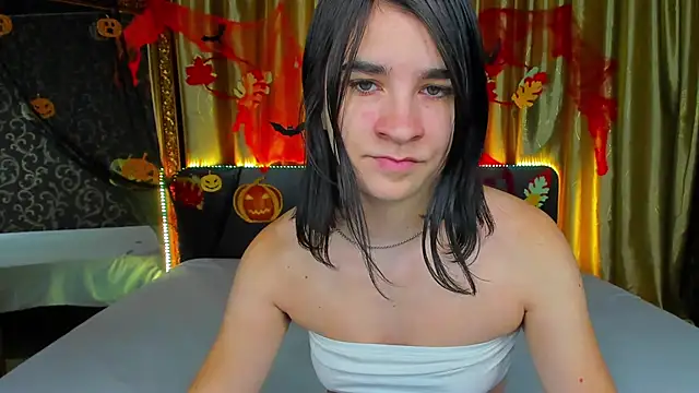 Snapshot of _Polly_Love_ chatting on 11.05.25 Polly Love online show from 11.05.25