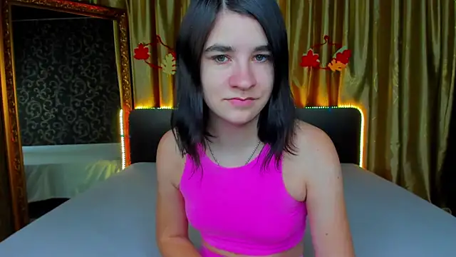 Snapshot of _Polly_Love_ chatting on 11.17.25 Polly Love online show from 11.17.25