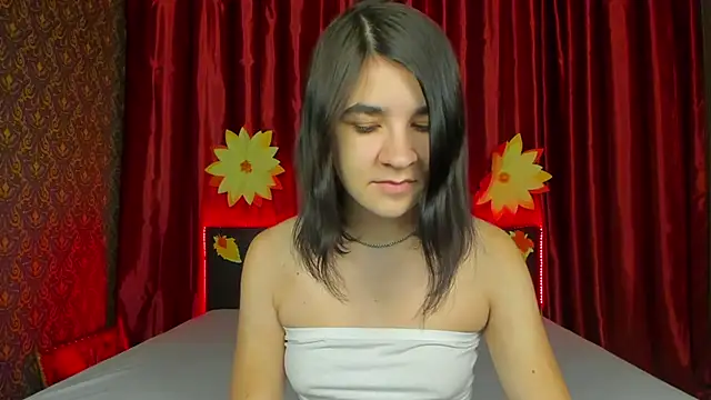 Snapshot of _Polly_Love_ chatting on 11.24.25 Polly Love online show from 11.24.25