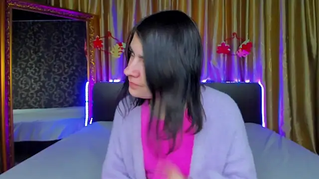 Snapshot of _Polly_Love_ chatting on 11.26.25 Polly Love online show from 11.26.25