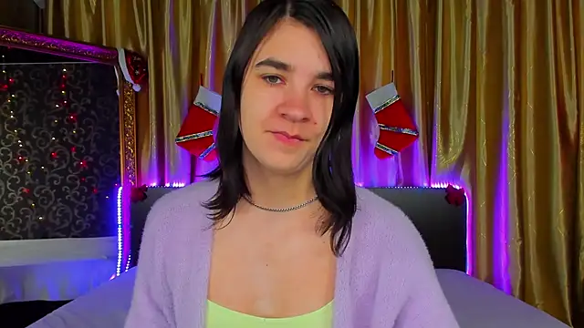 Snapshot of _Polly_Love_ chatting on 12.14.25 Polly Love online show from 12.14.25