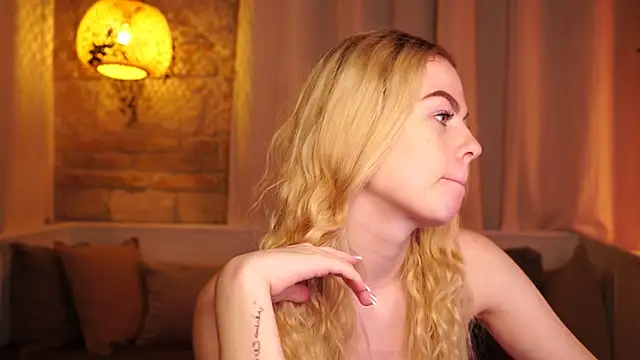 sn0w barbie online show from 11.18.25