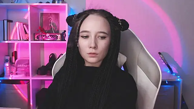 Snapshot of Robin_yourss chatting on 12.10.24 Robin yourss online show from 12.10.24