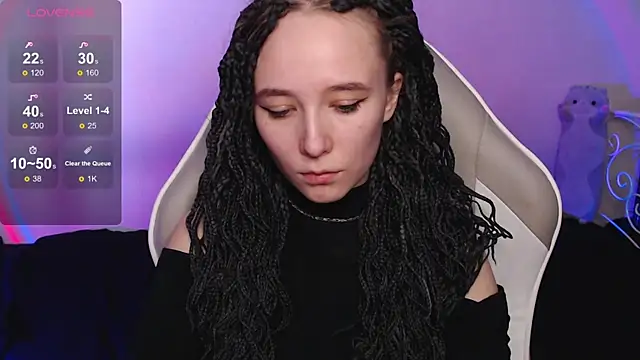 Snapshot of Robin_yourss chatting on 02.05.25 Robin yourss online show from 02.05.25