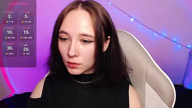 Snapshot of Robin_yourss chatting on 03.08.25 Robin yourss online show from 03.08.25