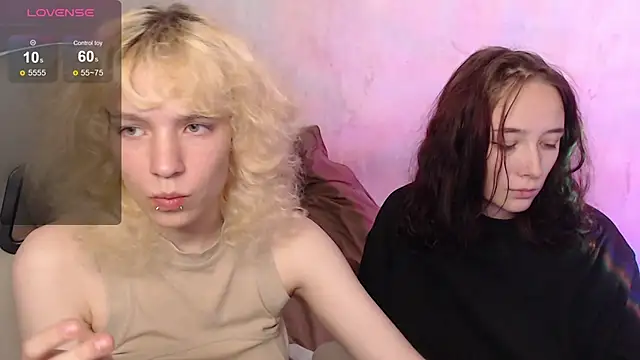 Snapshot of Robin_yourss chatting on 09.12.25 Robin yourss online show from 09.12.25