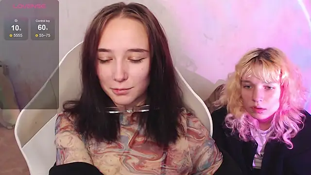 Snapshot of Robin_yourss chatting on 09.16.25 Robin yourss online show from 09.16.25