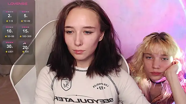 Snapshot of Robin_yourss chatting on 09.18.25 Robin yourss online show from 09.18.25