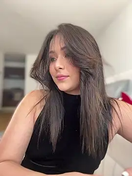 Snapshot of KateJonhson chatting on 12.14.25 KateJonhson online show from 12.14.25