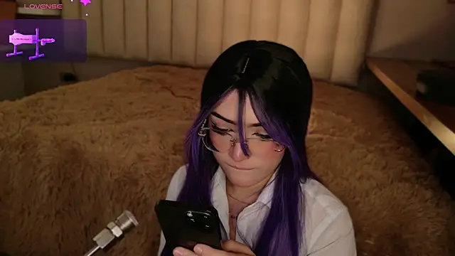 Snapshot of Megan_mooree_ chatting on 10.22.25 Megan mooree online show from 10.22.25