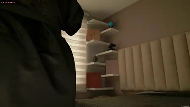 Snapshot of Megan_mooree_ chatting on 11.01.25 Megan mooree online show from 11.01.25