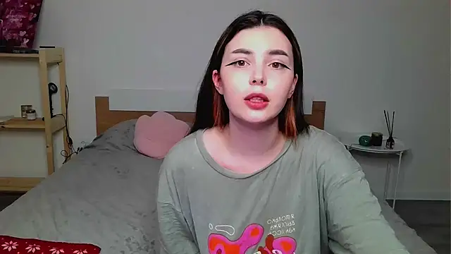 peaachybabe   online show from 03.13.25