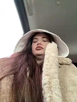 Snapshot of Holly_Molii chatting on 01.11.25 Holly Molii online show from 01.11.25