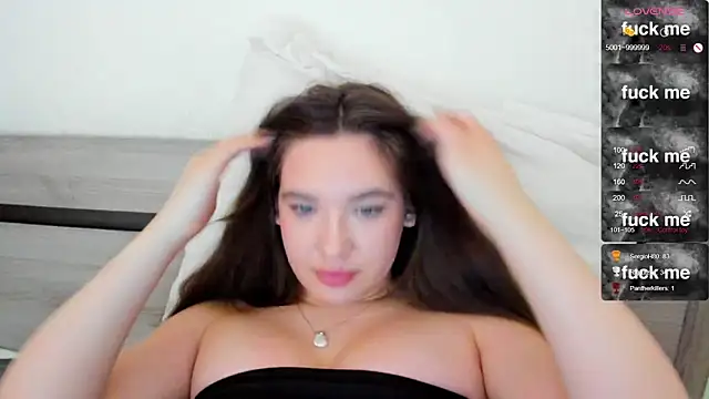 Snapshot of Holly_Molii chatting on 02.26.25 Holly Molii online show from 02.26.25