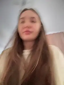 Snapshot of Holly_Molii chatting on 03.20.25 Holly Molii online show from 03.20.25