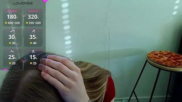 Snapshot of foxy_ana13 chatting on 02.01.25 foxy ana13 online show from 02.01.25