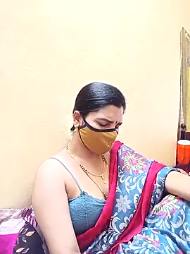 Snapshot of yourtamilcouple chatting on 03.07.25 yourtamilcouple online show from 03.07.25