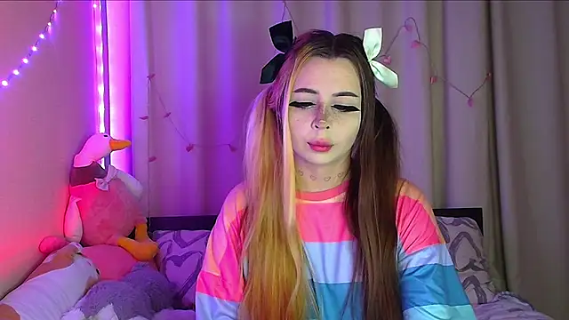 suemeow online show from 02.24.25