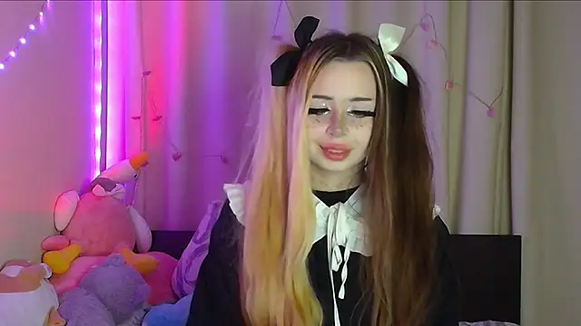 suemeow online show from 03.13.25