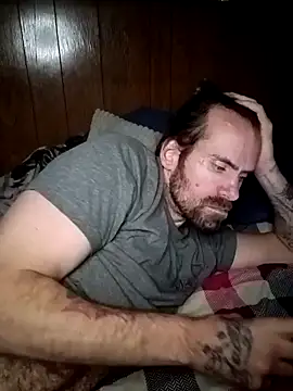 Snapshot of RobStrokes215 chatting on 12.08.24 RobStrokes215 online show from 12.08.24