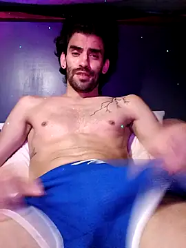 Snapshot of johngil0995 chatting on 09.30.25 johngil0995 online show from 09.30.25