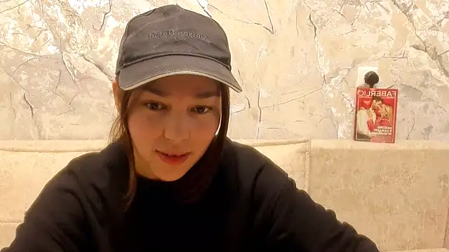 LunaXmii online show from 04.23.26