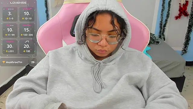 Snapshot of im_angels77 chatting on 12.28.24 im angels77 online show from 12.28.24