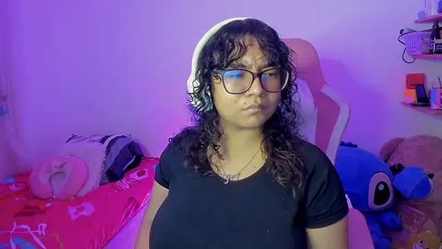 Snapshot of im_angels77 chatting on 12.16.25 im angels77 online show from 12.16.25