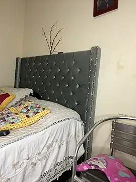 Snapshot of Emmy_flow chatting on 02.12.25 Emmy flow online show from 02.12.25