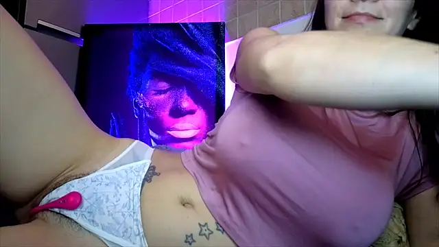 Snapshot of zarry chatting on 12.01.25 zarry online show from 12.01.25