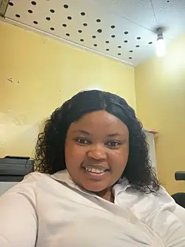 Curveysinaa online show from 02.17.25