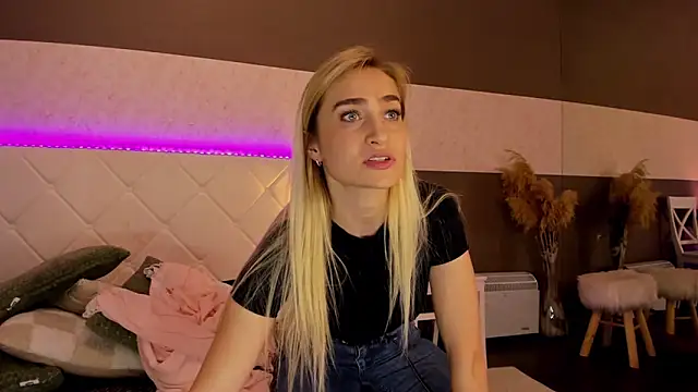 KateOwyns online show from 02.21.25