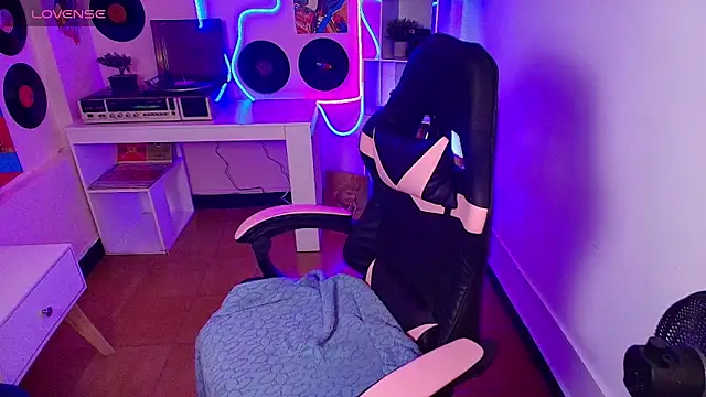 Snapshot of hannaa_jhoonson chatting on 03.08.25 hannaa jhoonson online show from 03.08.25