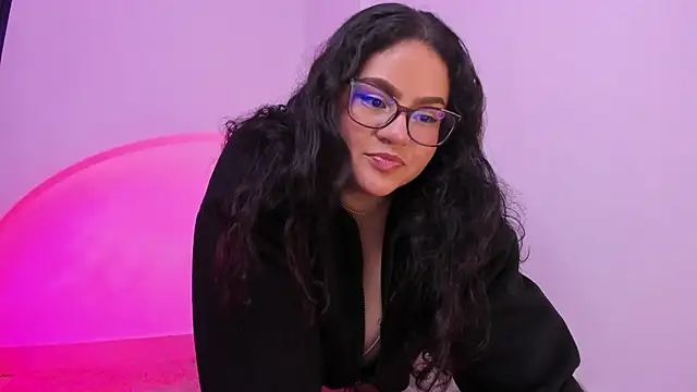 Snapshot of im_mei chatting on 09.18.25 im mei online show from 09.18.25