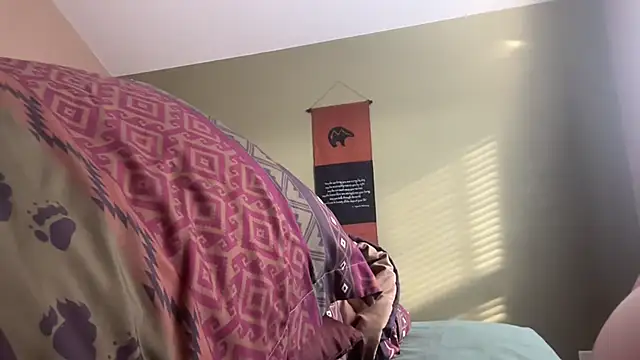 skrtlomainee online show from 12.20.24