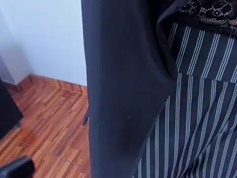 Snapshot of fulfill_fantasies1 chatting on 10.21.25 fulfill fantasies1 online show from 10.21.25