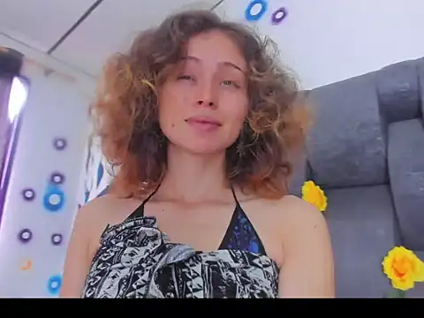 Snapshot of fulfill_fantasies1 chatting on 11.08.25 fulfill fantasies1 online show from 11.08.25