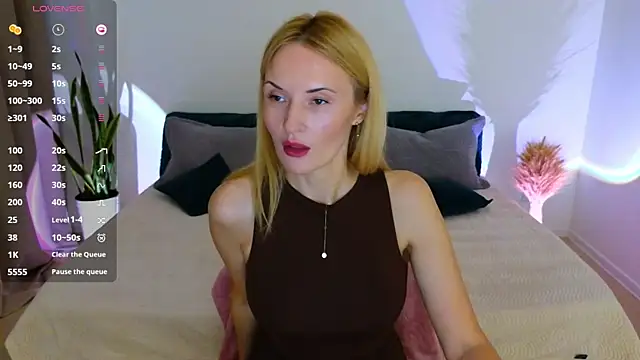 Snapshot of AlisssaRose chatting on 11.15.25 AlisssaRose online show from 11.15.25