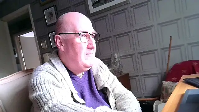 Adamdaddybear online show from 03.11.25